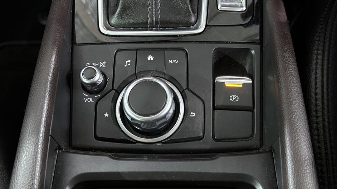 2017 Mazda Mazda3 Sp25 Astina, Automatic, 102865 km, Handbrake
