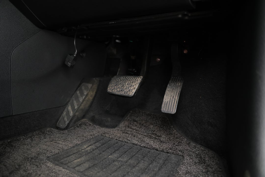 2024 MG HS Vibe, Automatic, 36164 km, Pedals and Footmat