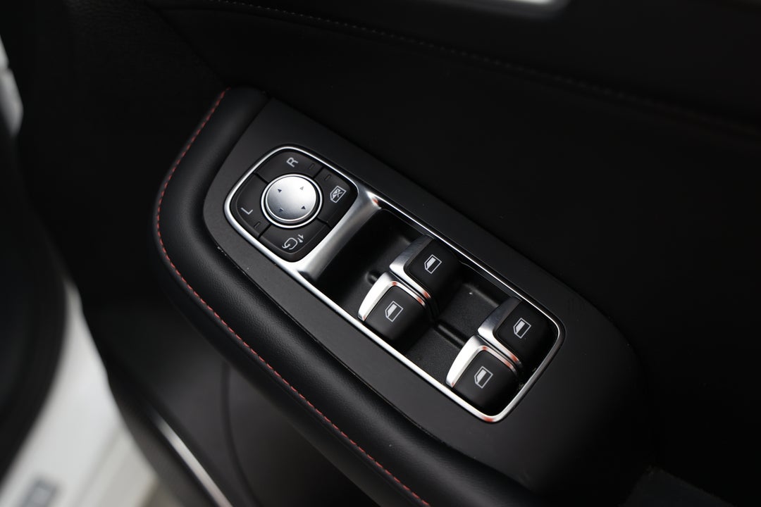 2024 MG HS Vibe, Automatic, 36164 km, Drivers Side Door Panel Controls