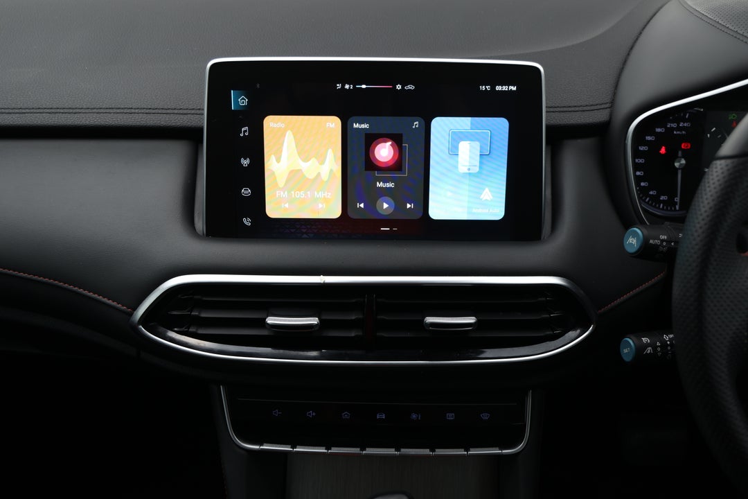 2024 MG HS Vibe, Automatic, 36164 km, Center Console