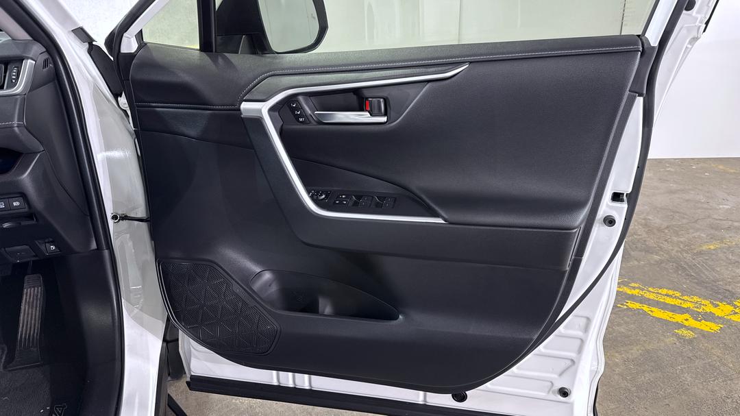 2024 Toyota RAV4 Cruiser (AWD) Hybrid, Automatic, 18584 km, Speaker View