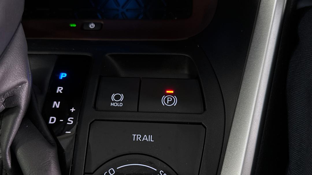 2024 Toyota RAV4 Cruiser (AWD) Hybrid, Automatic, 18584 km, Handbrake