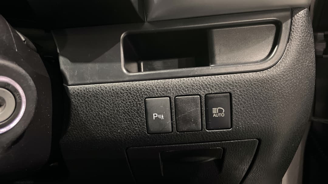 2019 Toyota Kluger Gx (4x2), Automatic, 150398 km, Utility Switches/Buttons