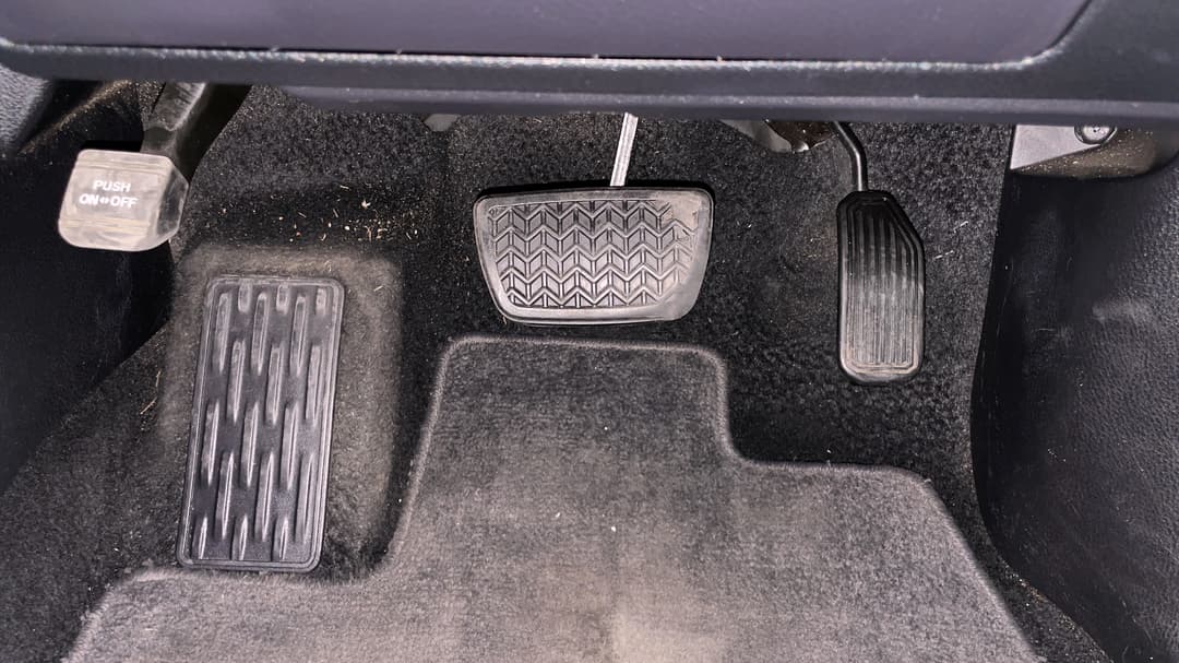 2019 Toyota Kluger Gx (4x2), Automatic, 150398 km, Pedals and Footmat