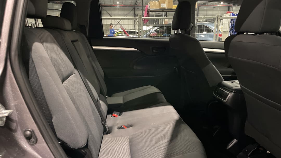 2019 Toyota Kluger Gx (4x2), Automatic, 150398 km, Right Side Rear Door Cabin View