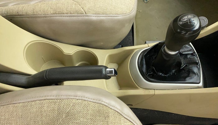 2012 Hyundai Verna FLUIDIC 1.6 VTVT EX, Petrol, Manual, 78,912 km, Gear Lever