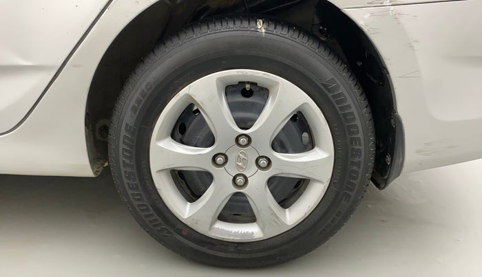 2012 Hyundai Verna FLUIDIC 1.6 VTVT EX, Petrol, Manual, 78,912 km, Left Rear Wheel