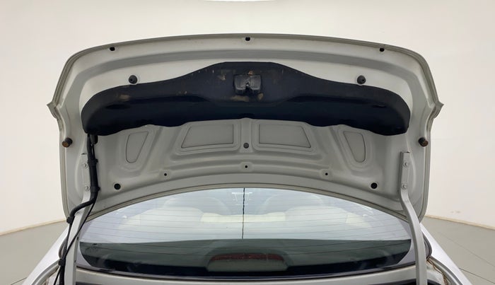 2012 Hyundai Verna FLUIDIC 1.6 VTVT EX, Petrol, Manual, 78,912 km, Boot Door Open