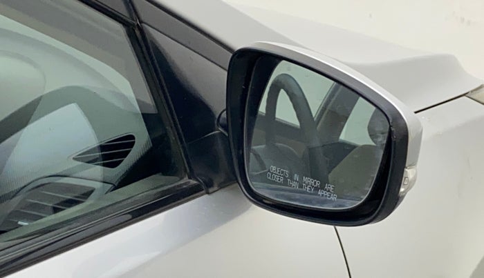 2012 Hyundai Verna FLUIDIC 1.6 VTVT EX, Petrol, Manual, 78,912 km, Right rear-view mirror - Mirror motor not working