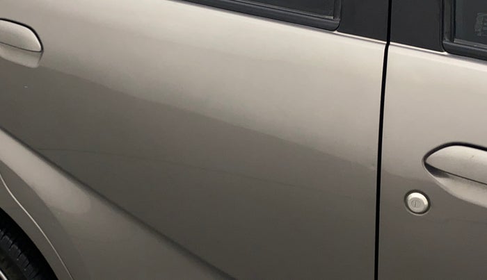 2018 Datsun Redi Go T(O) 1.0 AMT, Petrol, Automatic, 45,877 km, Right rear door - Minor scratches