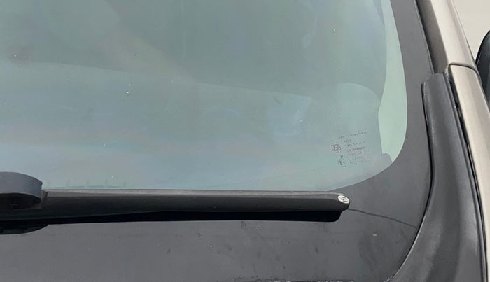 2018 Datsun Redi Go T(O) 1.0 AMT, Petrol, Automatic, 45,877 km, Front windshield - Minor spot on windshield