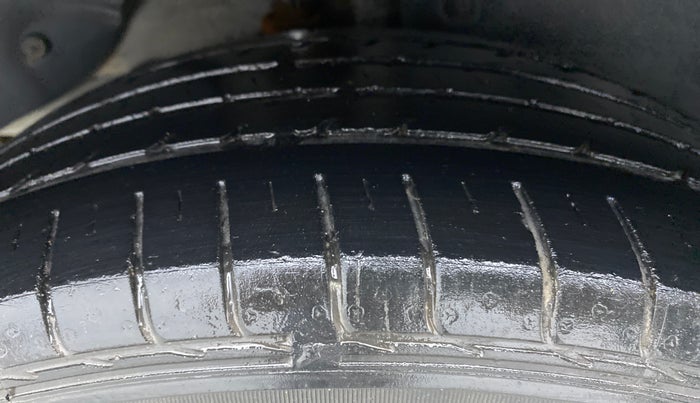 2016 Hyundai Creta 1.6 S, Petrol, Manual, 57,449 km, Right Rear Tyre Tread