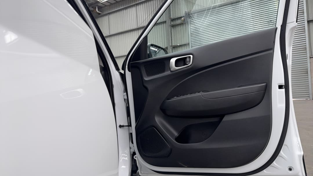 2025 Hyundai Venue Venue, Automatic, 6264 km, Speaker View