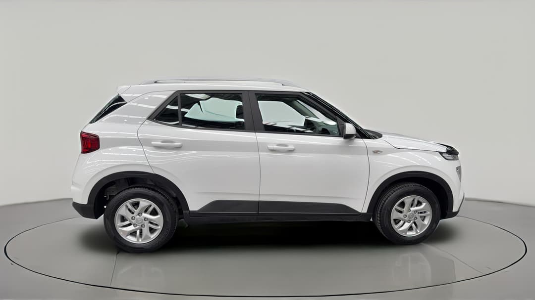 2025 Hyundai Venue Venue, Automatic, 6264 km, Right Side View
