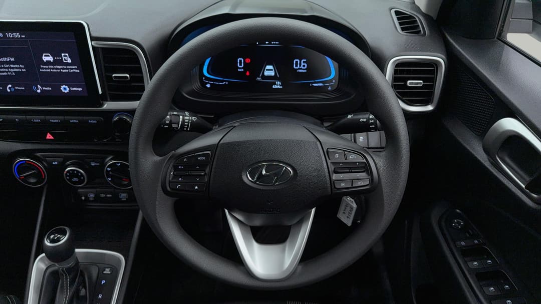 2025 Hyundai Venue Venue, Automatic, 6264 km, Steering Wheel Close-up