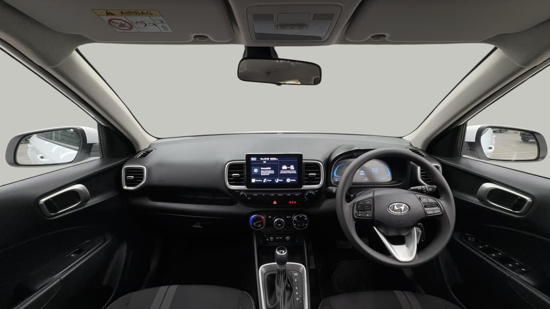 2025 Hyundai Venue Venue, Automatic, 6264 km, Dashboard View