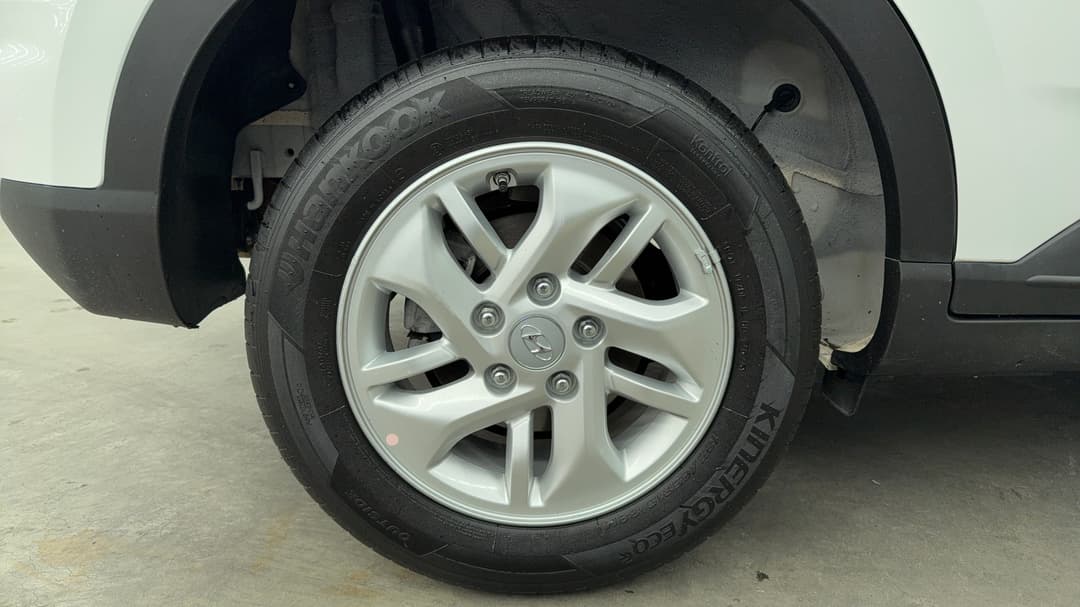 2025 Hyundai Venue Venue, Automatic, 6264 km, Right Rear Wheel