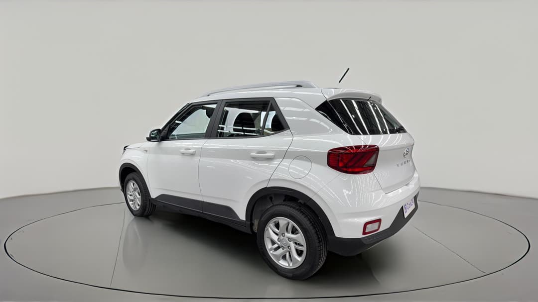2025 Hyundai Venue Venue, Automatic, 6264 km, Left Back Diagonal (45- Degree) View