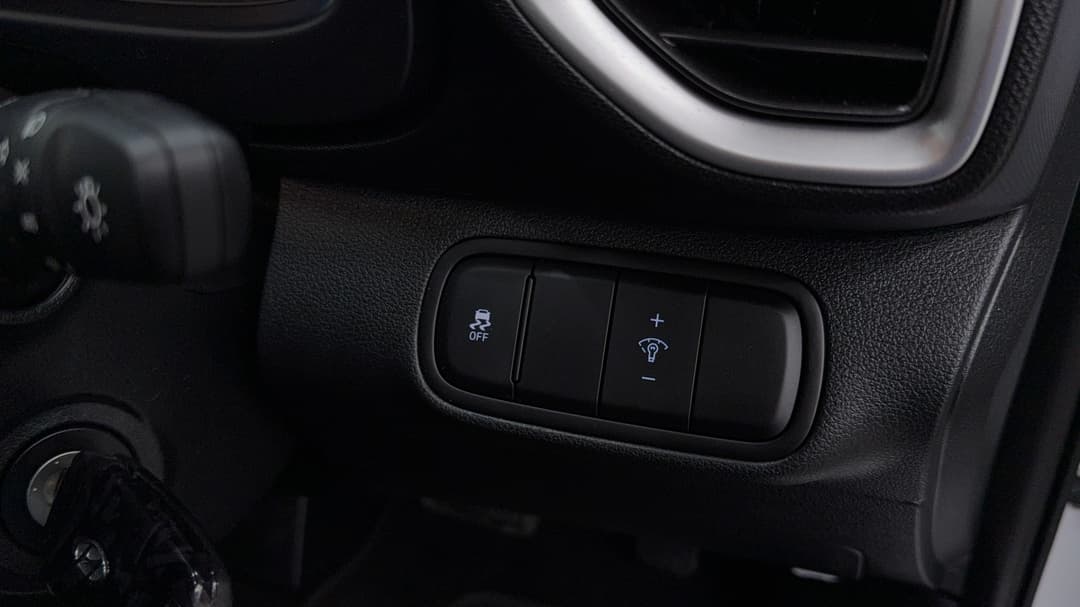 2025 Hyundai Venue Venue, Automatic, 6264 km, Utility Switches/Buttons