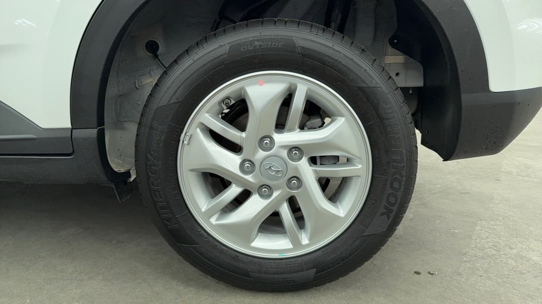 2025 Hyundai Venue Venue, Automatic, 6264 km, Left Rear Wheel