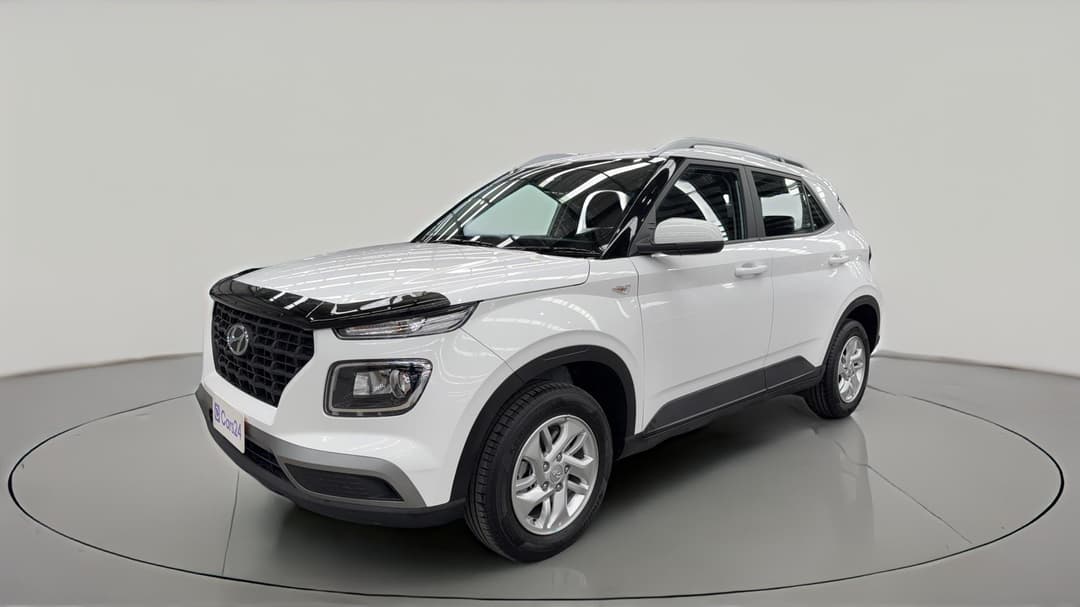 2025 Hyundai Venue Venue, Automatic, 6264 km, Left Front Diagonal (45- Degree) View