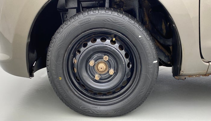 2014 Datsun Go T, Petrol, Manual, 78,416 km, Left Front Wheel