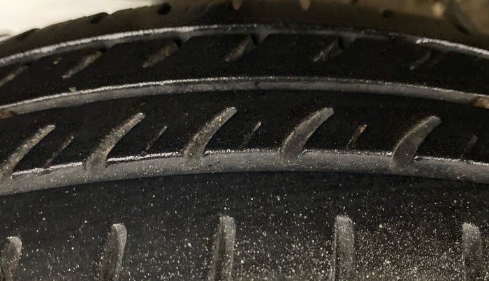 2014 Datsun Go T, Petrol, Manual, 78,416 km, Right Rear Tyre Tread