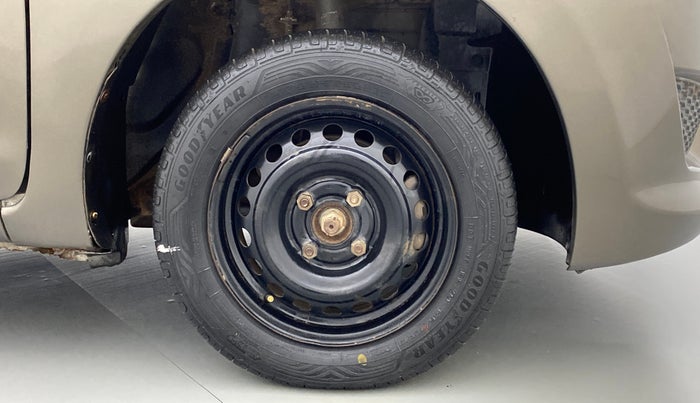 2014 Datsun Go T, Petrol, Manual, 78,416 km, Right Front Wheel