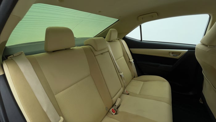 TOYOTA COROLLA-Right Side Door Cabin View