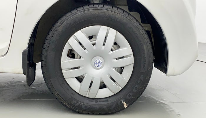 2011 Hyundai Eon ERA, Petrol, Manual, 17,080 km, Right Front Wheel