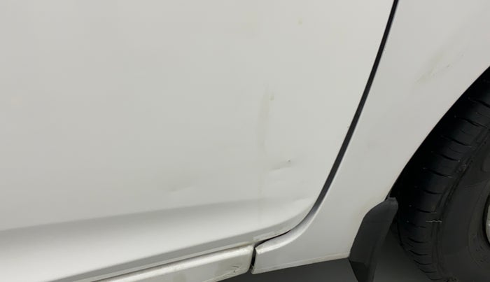2011 Hyundai Eon ERA, Petrol, Manual, 17,080 km, Driver-side door - Slightly dented