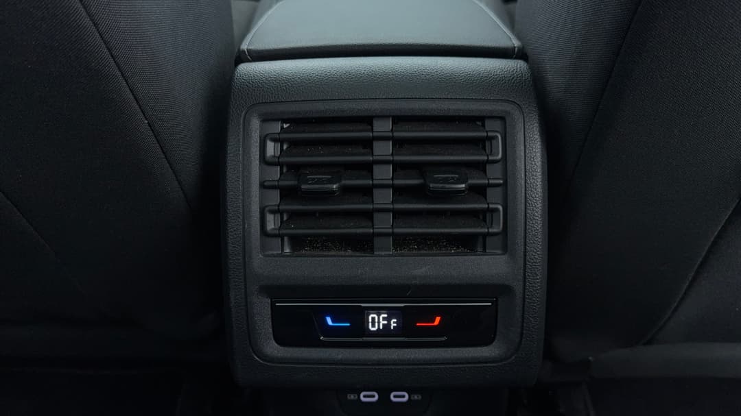 2022 Volkswagen Golf 110tsi Life, Automatic, 56580 km, Rear A/C Vent