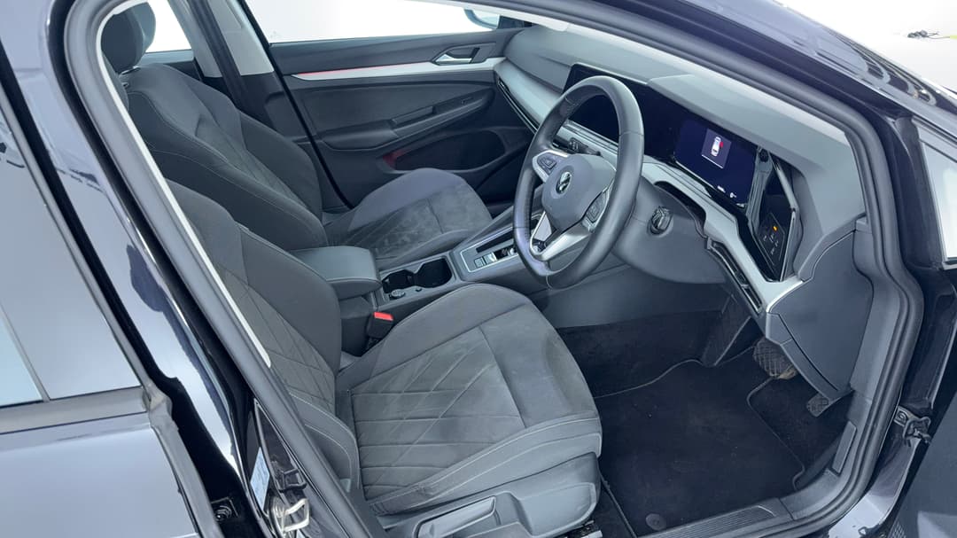 2022 Volkswagen Golf 110tsi Life, Automatic, 56580 km, Right Side Front Door Cabin View