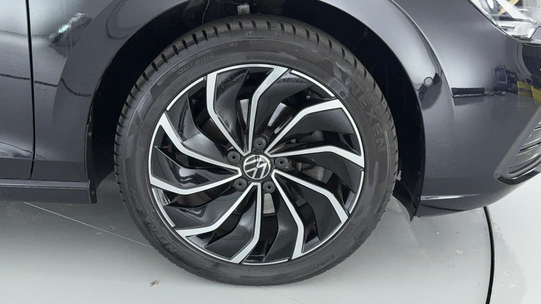 2022 Volkswagen Golf 110tsi Life, Automatic, 56580 km, Right Front Wheel