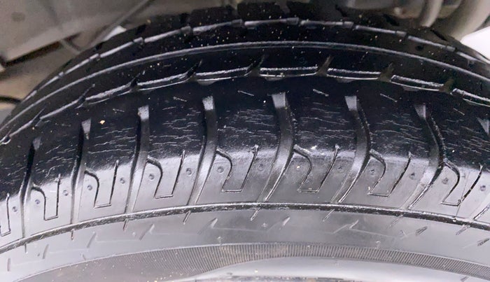 2015 Datsun Go Plus T, Petrol, Manual, 23,949 km, Left Rear Tyre Tread