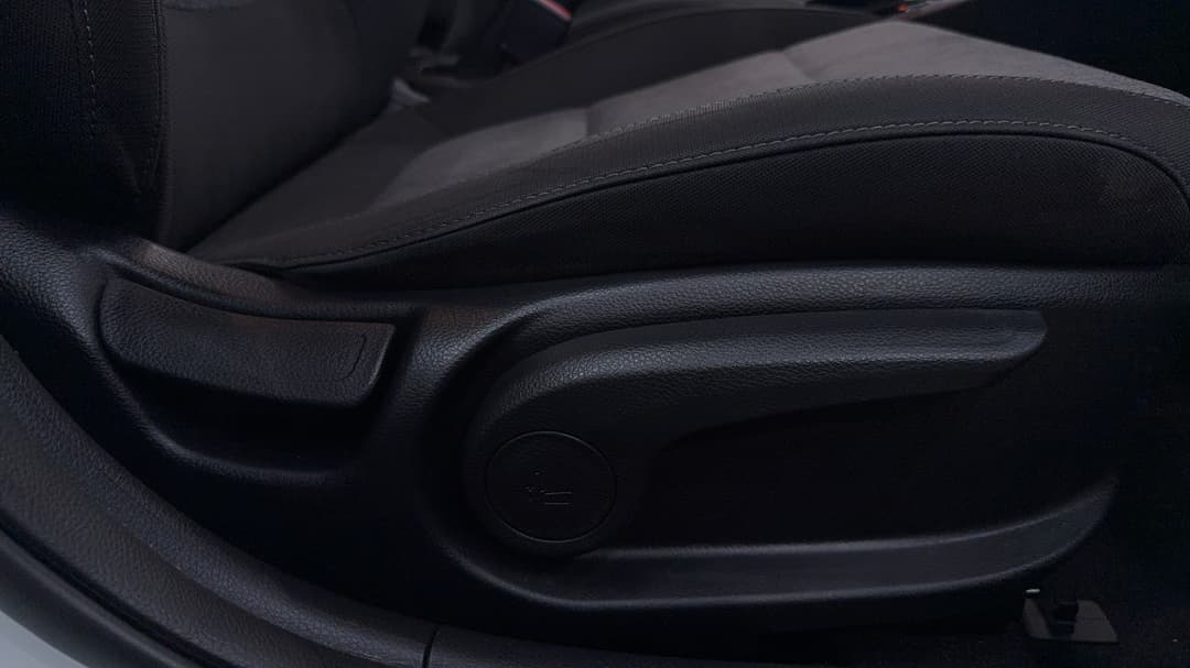 2022 Kia Stonic S, Automatic, 57701 km, Drivers Side Adjustment Panel