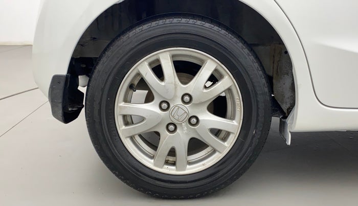 2017 Honda Brio VX AT, Petrol, Automatic, 66,545 km, Right Rear Wheel