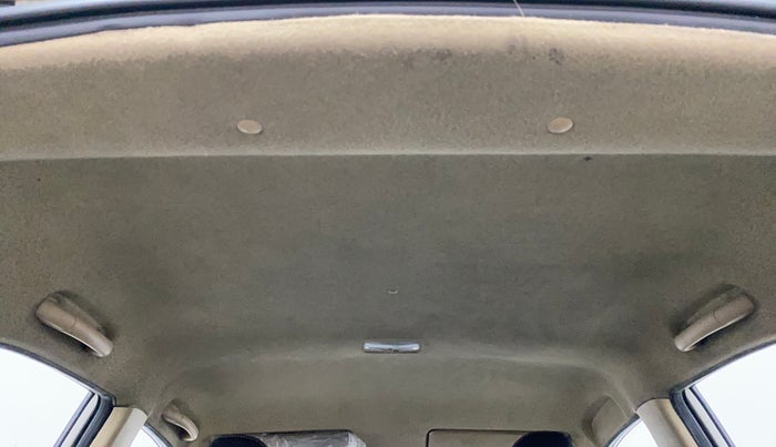 2015 Honda Brio S MT, Petrol, Manual, 96,198 km, Ceiling - Roof lining is slightly discolored