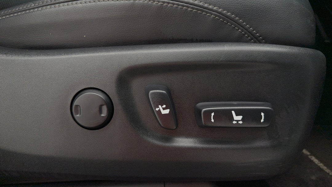 2020 Toyota Landcruiser Prado Gxl (4x4), Automatic, 43397 km, Drivers Side Adjustment Panel