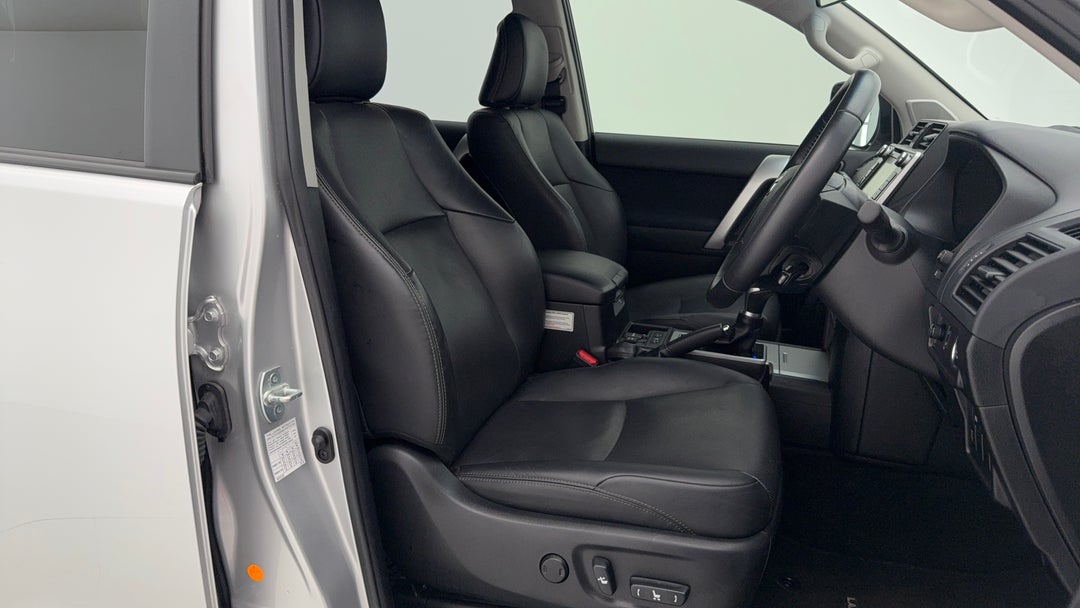 2020 Toyota Landcruiser Prado Gxl (4x4), Automatic, 43397 km, Right Side Front Door Cabin View