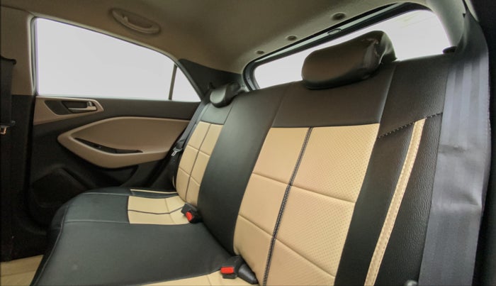 2016 Hyundai Elite i20 ASTA 1.2, Petrol, Manual, 46,947 km, Right Side Rear Door Cabin