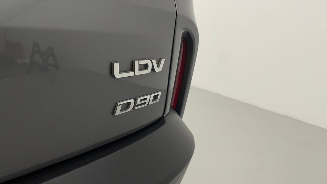 Badge (Boot Right Side)