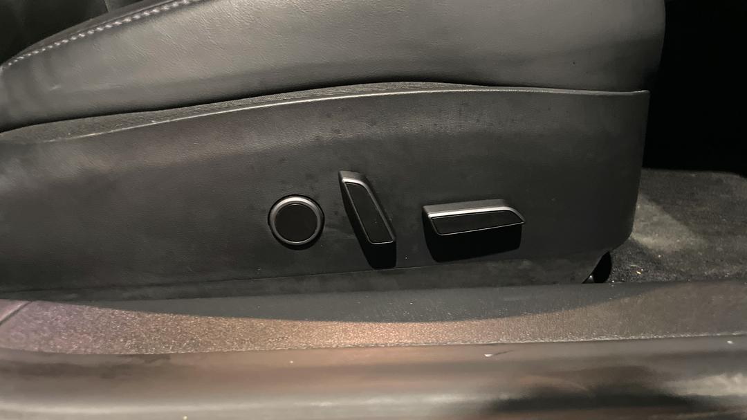 2021 Tesla Model 3 Standard Range Plus RWD, Automatic, 42960 km, Drivers Side Adjustment Panel