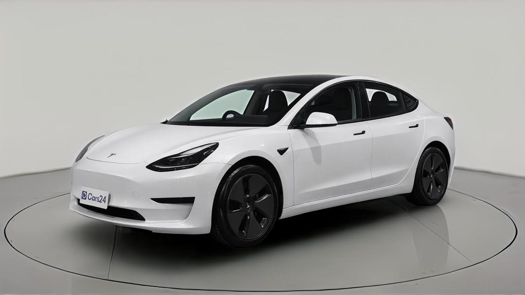 2021 Tesla Model 3 Standard Range Plus RWD, Automatic, 42960 km, Left Front Diagonal (45- Degree) View