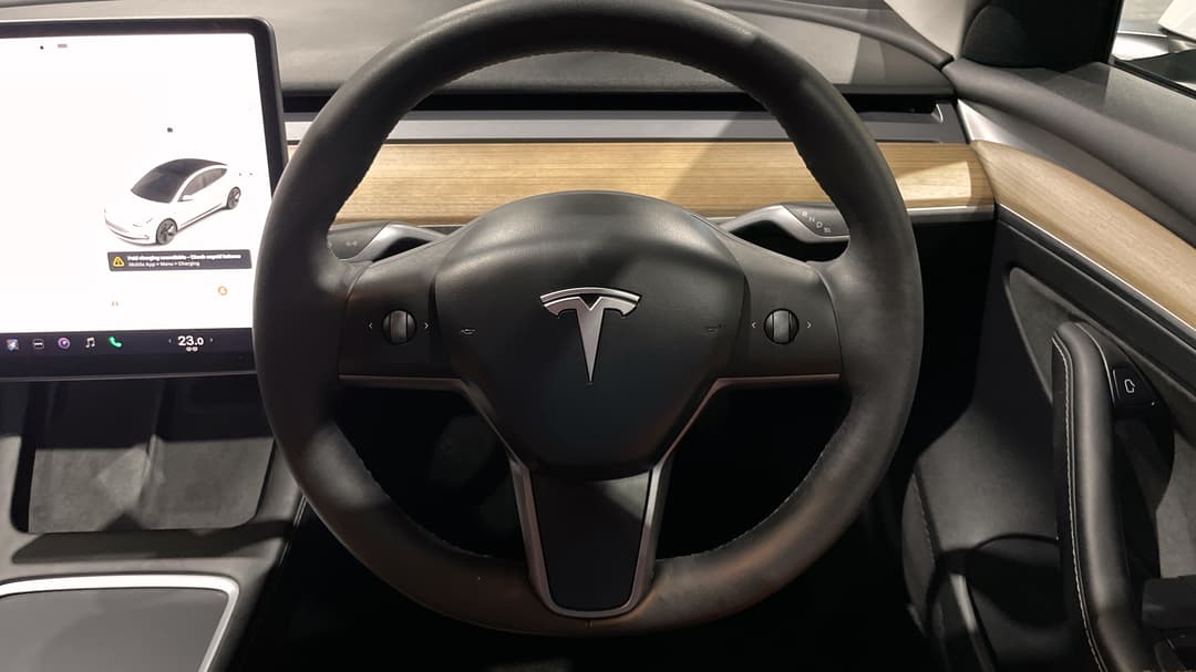 2021 Tesla Model 3 Standard Range Plus RWD, Automatic, 42960 km, Steering Wheel Close-up