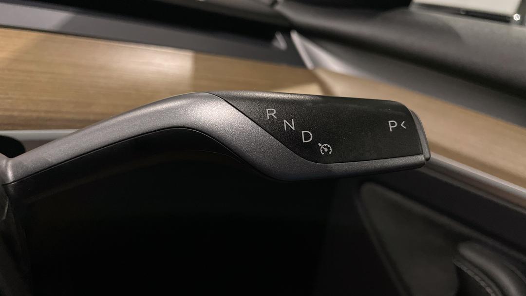 2021 Tesla Model 3 Standard Range Plus RWD, Automatic, 42960 km, Gear Lever 