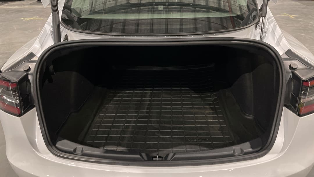 2021 Tesla Model 3 Standard Range Plus RWD, Automatic, 42960 km, Boot Inside View