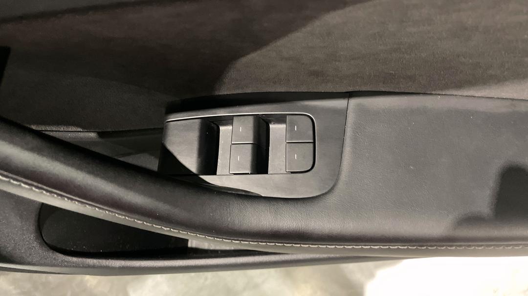 2021 Tesla Model 3 Standard Range Plus RWD, Automatic, 42960 km, Drivers Side Door Panel Controls