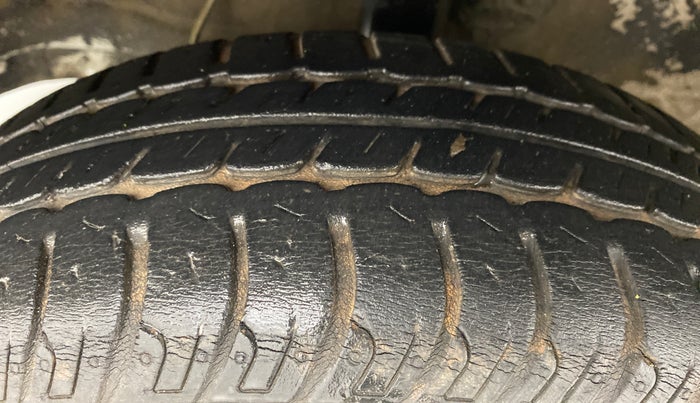 2018 Maruti Wagon R 1.0 VXI OPT, Petrol, Manual, 43,806 km, Left Front Tyre Tread