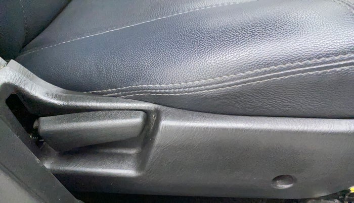 2021 Maruti Alto VXI PLUS, Petrol, Manual, 36,373 km, Driver Side Adjustment Panel